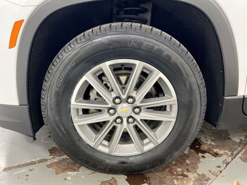 Used 2023 Chevrolet Traverse LT AWD/4WD image 27