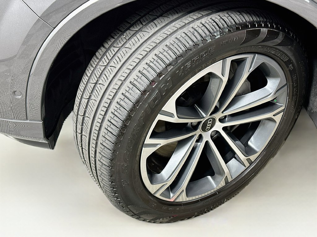 Used 2025 Audi Q7 2.0T Premium AWD/4WD image 25