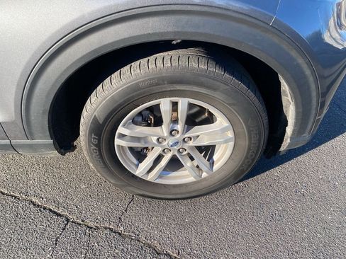 Used 2023 Ford Explorer XLT w/ Equipment Group 202A image 10