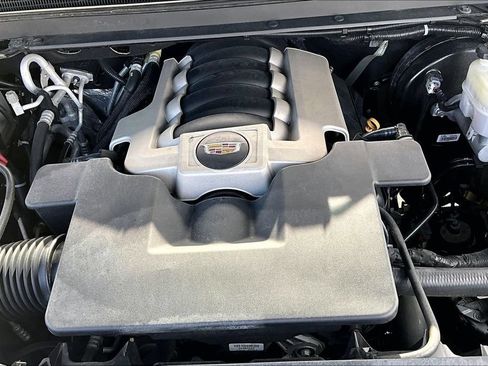 Used 2019 Cadillac Escalade Platinum AWD/4WD image 30
