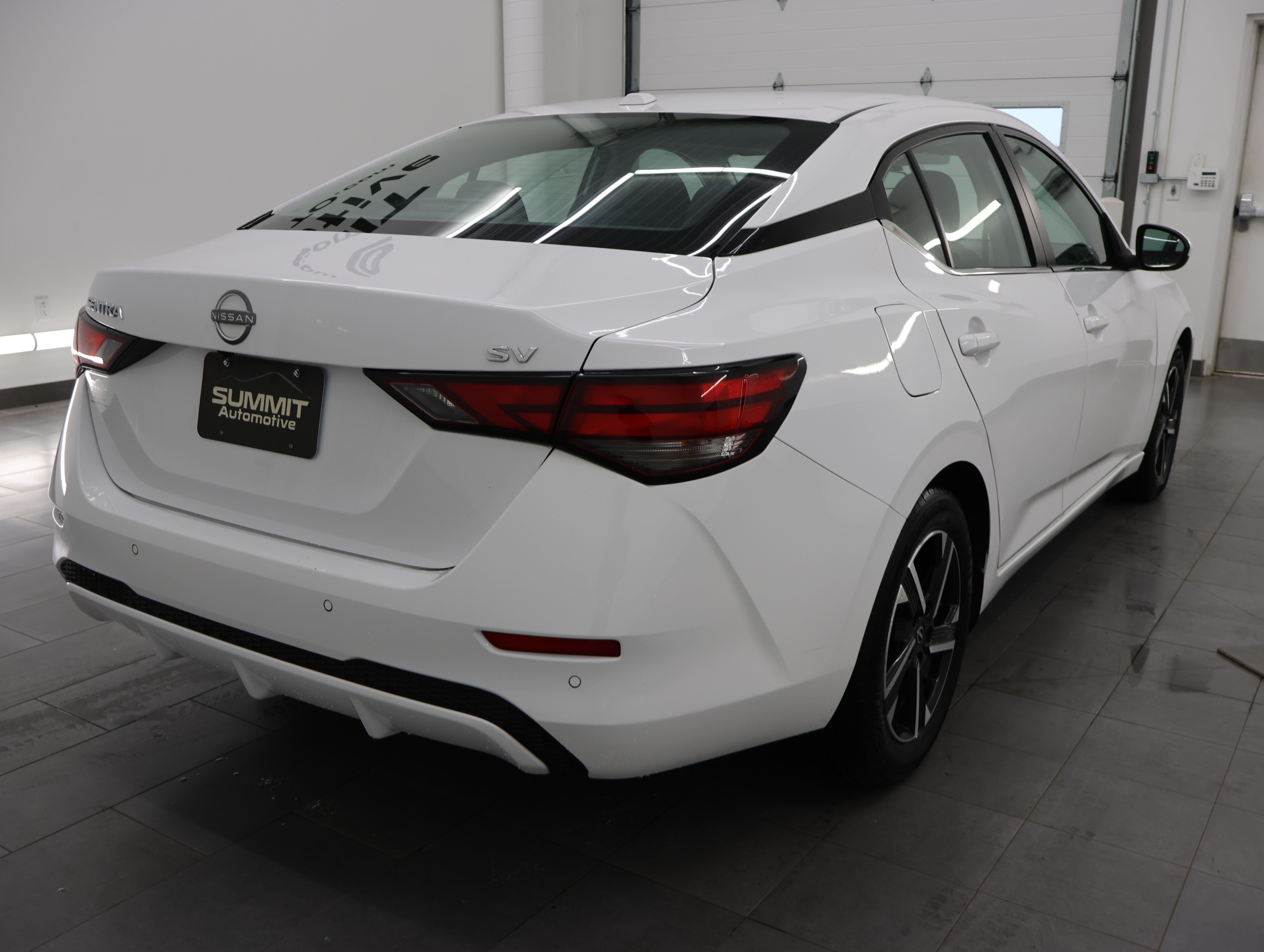 Used 2024 Nissan Sentra SV FWD image 5