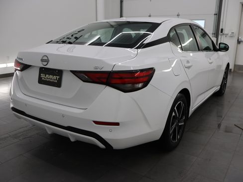 Used 2024 Nissan Sentra SV FWD image 5