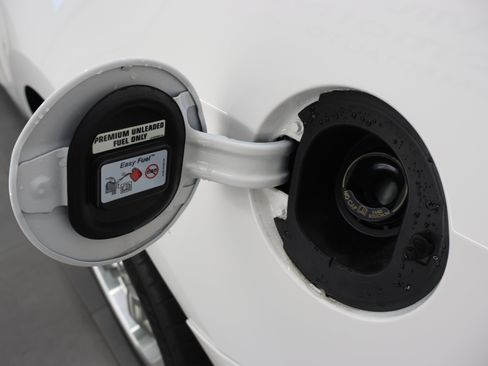 Used 2011 Ford Mustang GT Premium RWD image 37