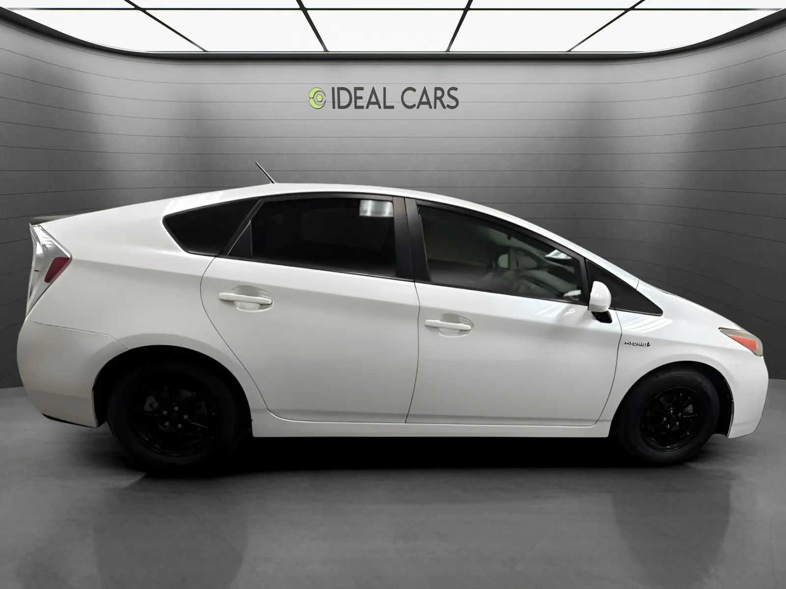Used 2015 Toyota Prius Two FWD image 4