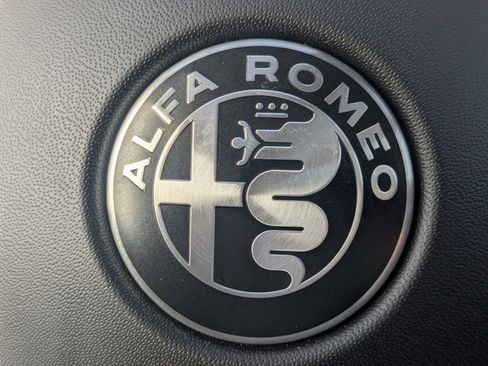 Used 2024 Alfa Romeo Tonale Veloce AWD/4WD image 29