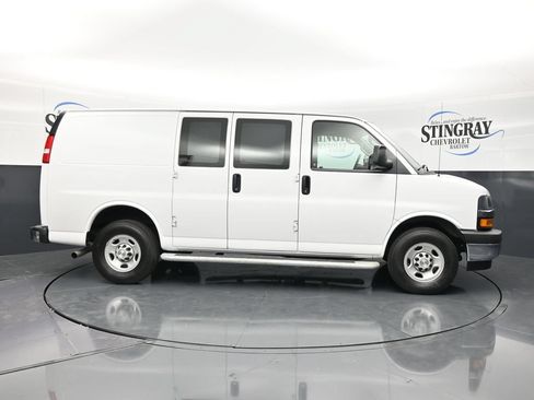 Used 2024 Chevrolet Express 2500 w/ Driver Convenience Package RWD image 10