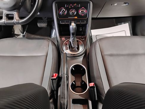 Used 2013 Volkswagen Beetle 2.5 image 20