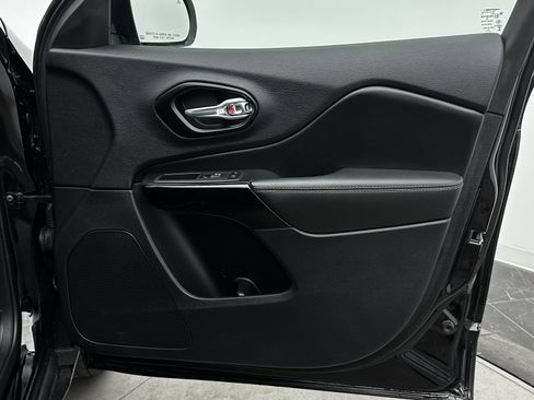 Used 2023 Jeep Cherokee Altitude Lux w/ Lux Elite Package image 34