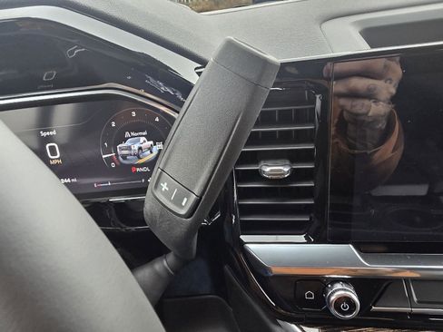 New 2026 GMC Sierra 1500 Elevation image 19