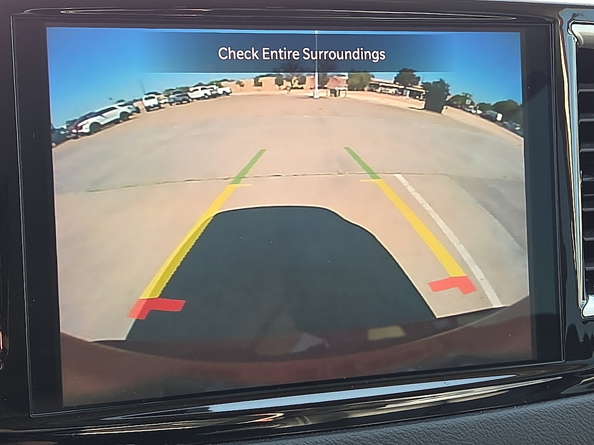 Used 2024 Chrysler Pacifica Touring-L FWD image 26