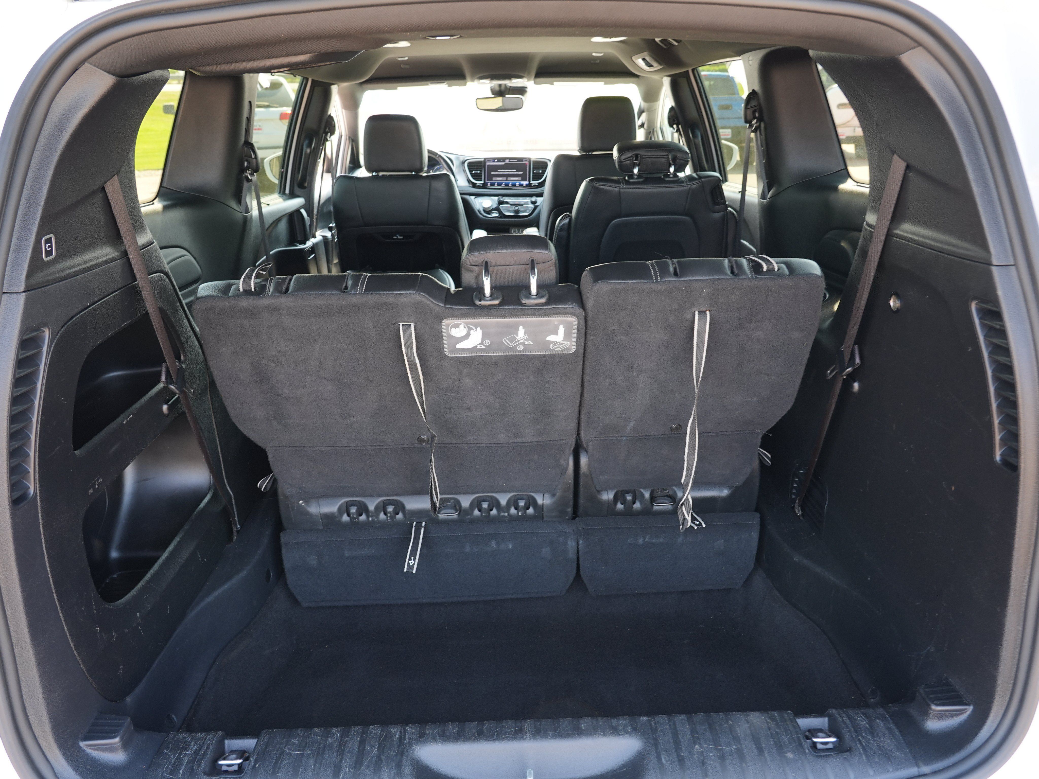 Used 2021 Chrysler Pacifica Touring-L w/ S Appearance Package FWD image 27