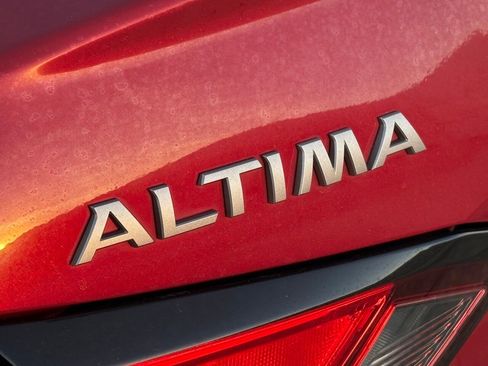 Certified 2024 Nissan Altima 2.5 SV image 11
