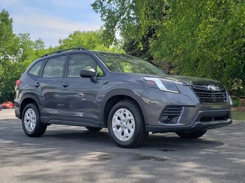 Used 2023 Subaru Forester AWD/4WD image 1