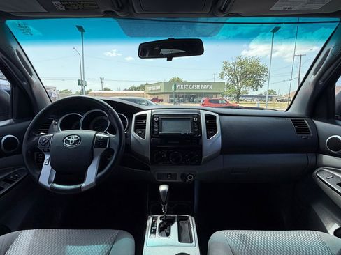 Used 2015 Toyota Tacoma PreRunner w/ SR5 Package RWD image 18