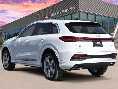 Used 2025 Audi Q5 Premium Plus w/ Premium Plus AWD/4WD image 4