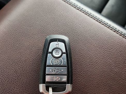 Used 2022 Ford F150 Lariat image 20