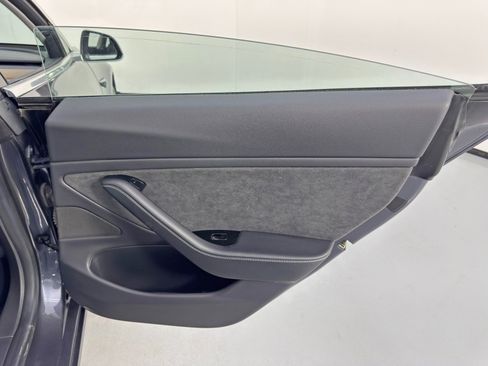 Used 2018 Tesla Model 3 Long Range image 44