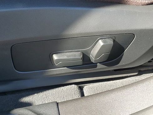 Used 2025 BMW 228i xDrive AWD/4WD image 7