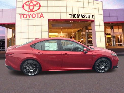 New 2025 Toyota Camry SE w/ Convenience Package FWD image 4