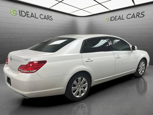 Used 2006 Toyota Avalon XLS FWD image 5