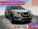 Used 2019 Nissan Rogue SV image 2