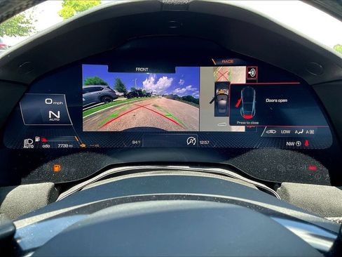 Used 2023 Ferrari Roma RWD image 16