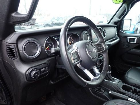 Used 2019 Jeep Wrangler Unlimited Sahara w/ Quick Order Package 24M Moab image 15