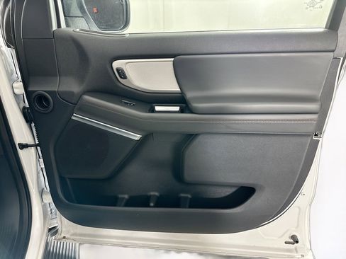 Used 2025 Ford Expedition Active AWD/4WD image 35