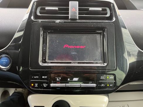 Used 2016 Toyota Prius Two image 31