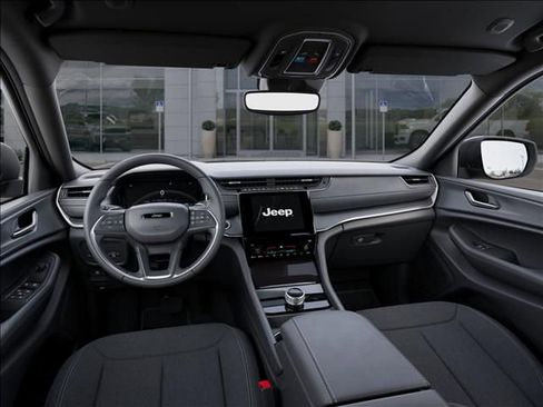 New 2026 Jeep Grand Cherokee L Laredo image 14