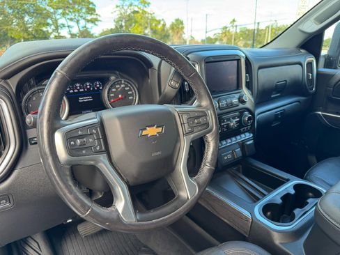 Used 2022 Chevrolet Silverado 3500 LTZ w/ LTZ Premium Package image 26