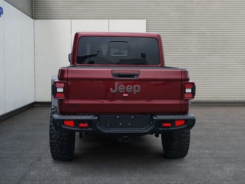 Used 2021 Jeep Gladiator Rubicon AWD/4WD image 4