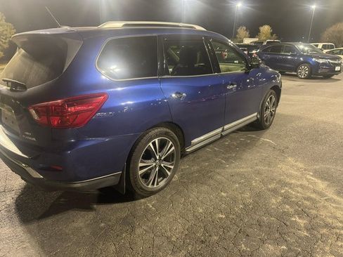 Used 2017 Nissan Pathfinder Platinum w/ Family Entertainment Package image 7