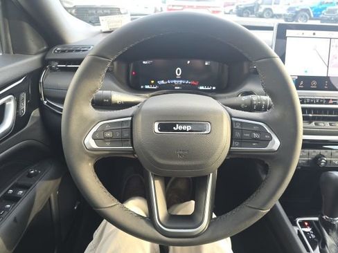 Certified 2025 Jeep Compass Limited w/ High Altitude Package image 16