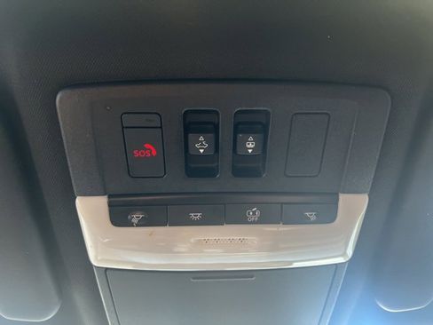 Used 2022 Mitsubishi Outlander SEL image 32