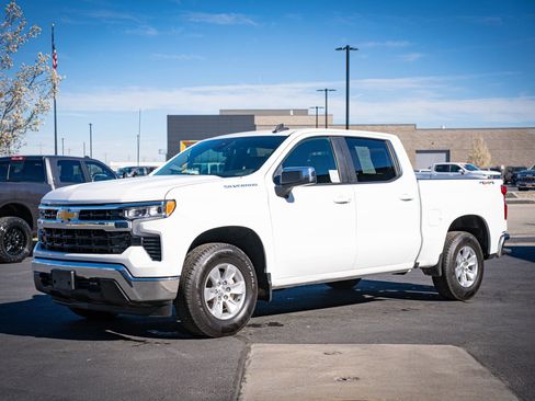 Used 2023 Chevrolet Silverado 1500 LT w/ Work Truck Package AWD/4WD image 10