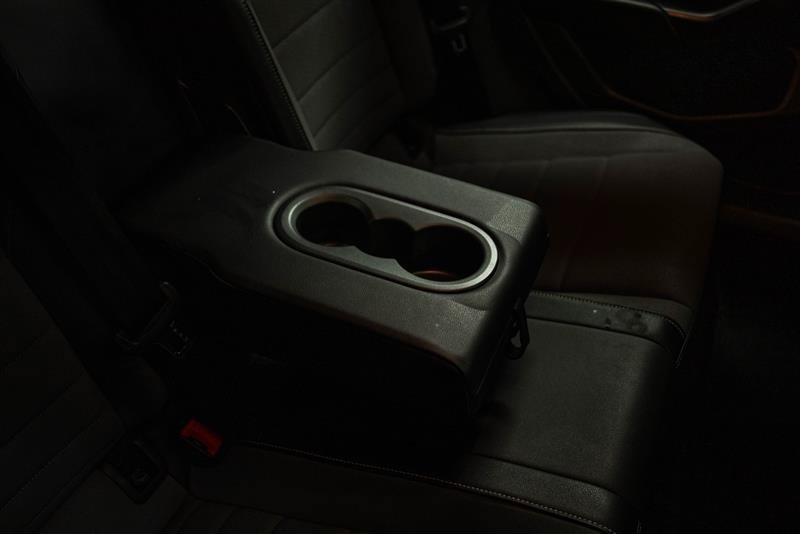 Used 2025 Volkswagen Jetta SE FWD image 12
