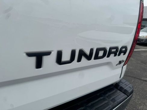 Used 2017 Toyota Tundra SR5 w/ SR5 Upgrade Package RWD image 18