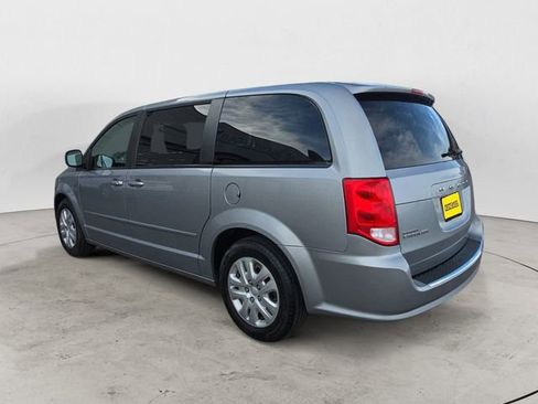 Used 2016 Dodge Grand Caravan SE w/ Quick Order Package 29E SE image 3