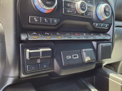 Used 2021 GMC Sierra 1500 SLT AWD/4WD image 13