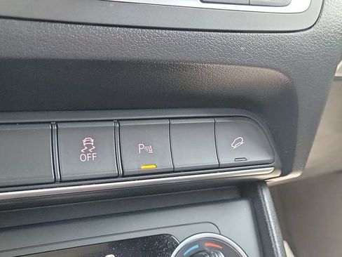 Used 2016 Audi Q3 2.0T Premium Plus FWD image 26