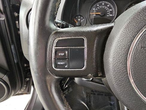 Used 2015 Jeep Patriot High Altitude AWD/4WD image 11