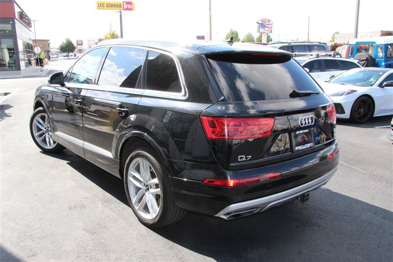 Used 2018 Audi Q7 3.0T Prestige AWD/4WD image 5