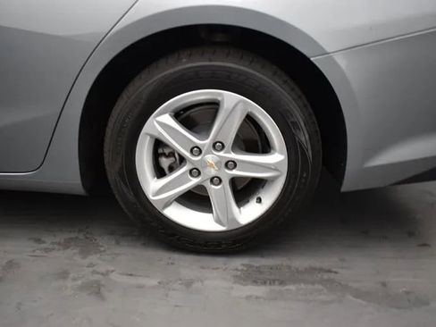 Used 2024 Chevrolet Malibu LT FWD image 35