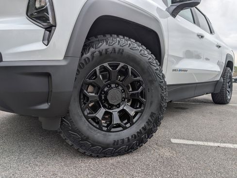 Used 2024 Chevrolet Silverado EV W/T image 29