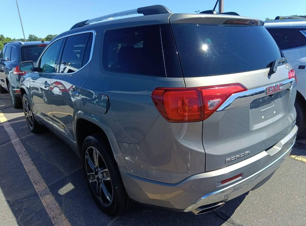 Used 2019 GMC Acadia Denali w/ Technology Package AWD/4WD image 2