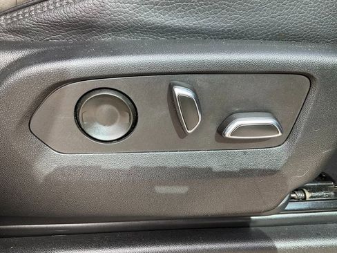 Used 2022 GMC Yukon XL Denali image 23