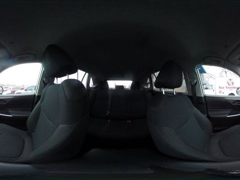 Used 2025 Toyota RAV4 LE image 41