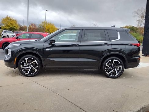 New 2025 Mitsubishi Outlander SE image 20