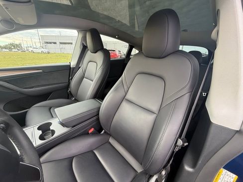 Used 2023 Tesla Model Y Performance image 18